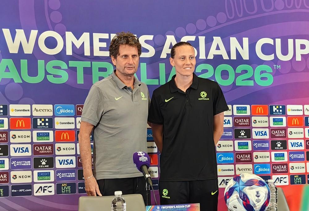开云体育服务-澳大利亚女足主帅：我非常尊重米利西奇，他是一个优秀的教练